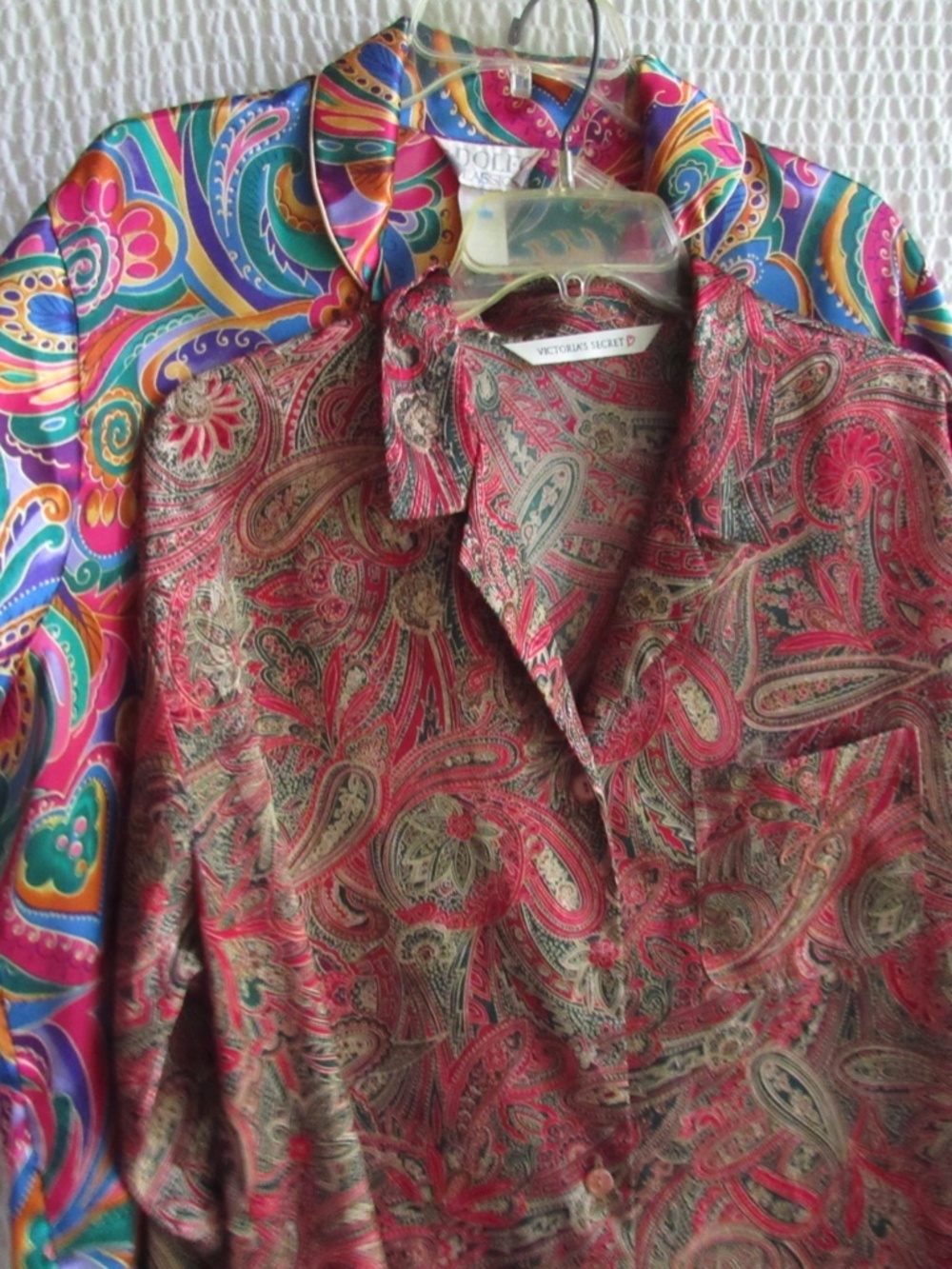 2 Sleep Shirts Nightgown Victoria Secret Graphic Vintage Colorful M Adolfo Silky